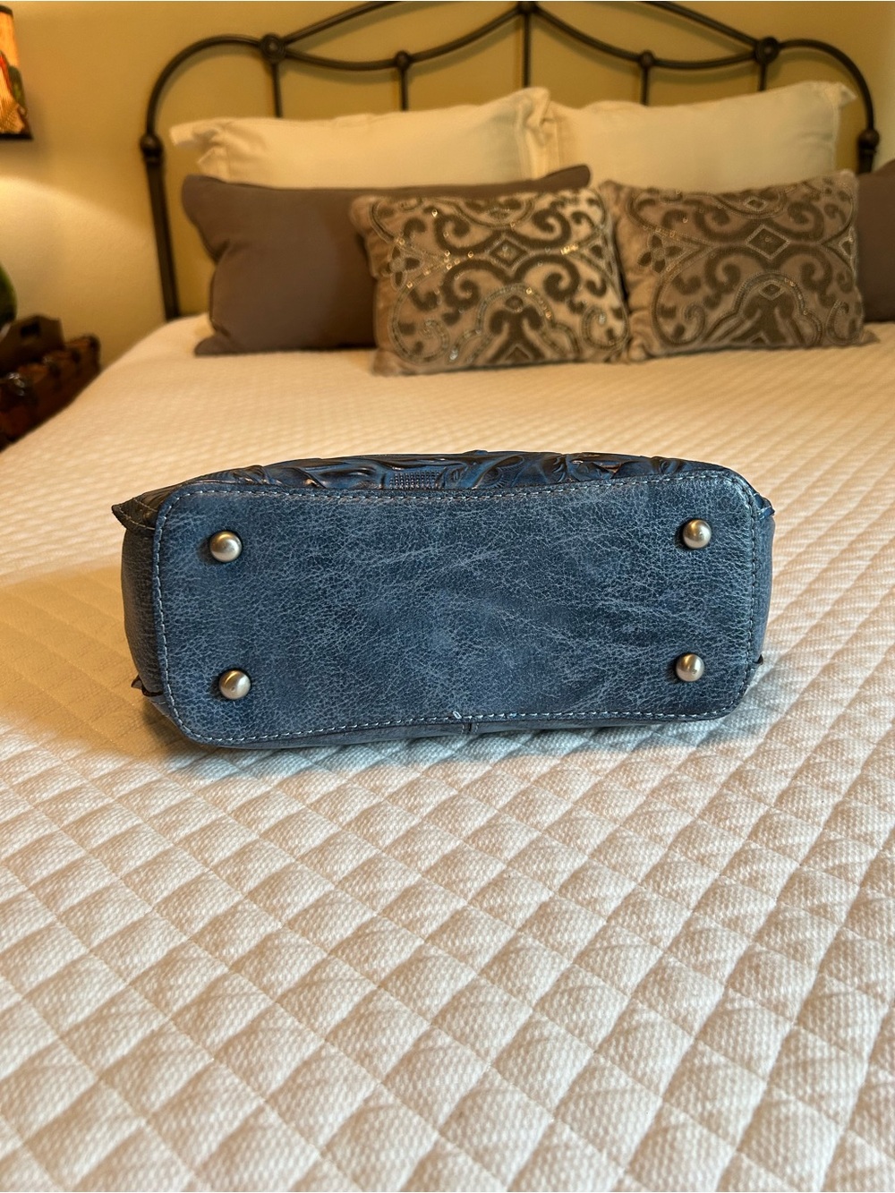NWOT Patricia Nash Tooled Leather 10th Anniversary in Safflower Blue & Silver - Picture 3 of 13